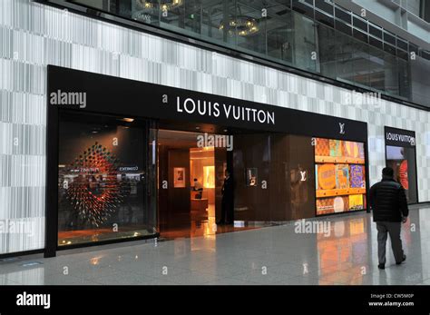 duty free shops louis vuitton airport.